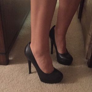 Aldo Classic Black Heels - Never worn!